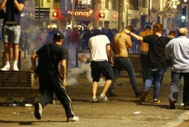 Беспорядки во Франции: Полиция задержала около 40 английских фанатов Беспорядки во Франции: Полиция задержала около 40 английских фанатов