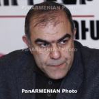 Председателя армянского оппозиционного движения «Учредительный парламент» Гарегина Чугасзяна объявили в розыск
