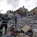 Новые подземные толчки в Италии: Число жертв землетрясения достигло 45 человек