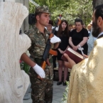 В Гюмри открыли памятник погибшим в апрельской войне в Карабахе армянским военнослужащим