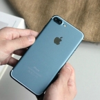 В Грузии первые пять iPhone 7 по предзаказу купили за более чем $4300 каждый