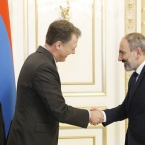 ����: stickers.panarmenian.net