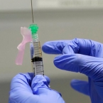 ЮАР приостанавливает вакцинацию AstraZeneca из-за ее низкой эффективности