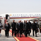 Пашинян прибыл в Тегеран для участия в церемонии прощания с президентом Ирана и другими погибшими