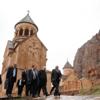 ����: stickers.panarmenian.net