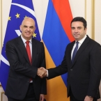 ����: stickers.panarmenian.net