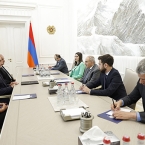 ����: stickers.panarmenian.net