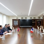 ����: stickers.panarmenian.net