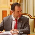 ����: stickers.panarmenian.net