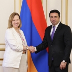 ����: stickers.panarmenian.net