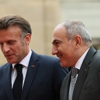 ����: stickers.panarmenian.net