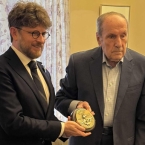 ����: stickers.panarmenian.net