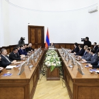 ����: stickers.panarmenian.net