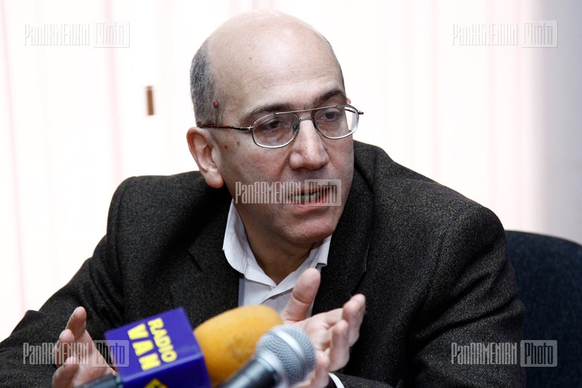 Press conference of advocate Davit Tumasyan and chief editor of Aravot daily Aram Abrahamyan - big_4d1fd4b58