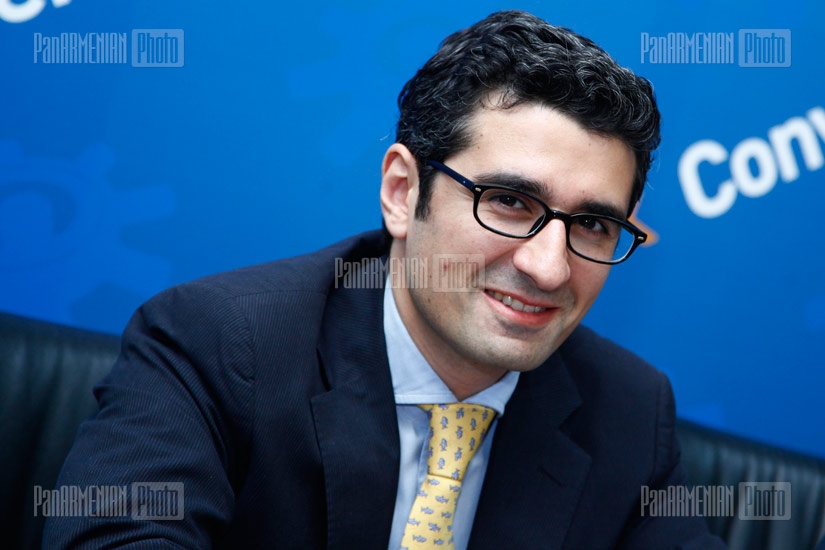 Կոնվերս բանկի ներկայացուցիչների ասուլիսը