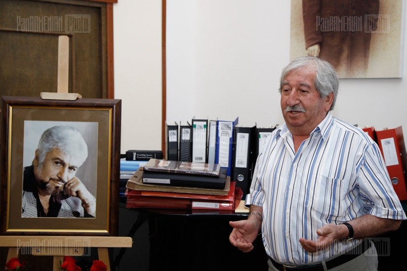 Handing over Tigran Levonyan's archive to Institute of Literature and Art