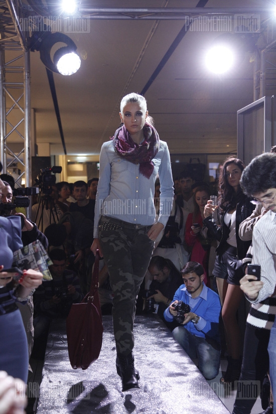 ZARA Yerevan opening fashion show (photoset) - PanARMENIAN Photo