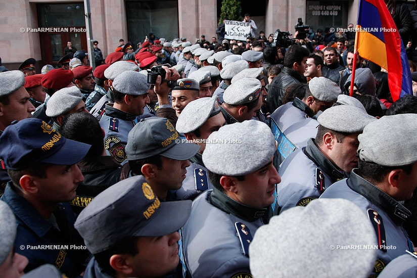 Մաքսային միությանը միանալու դեմ բողոքի ցույց