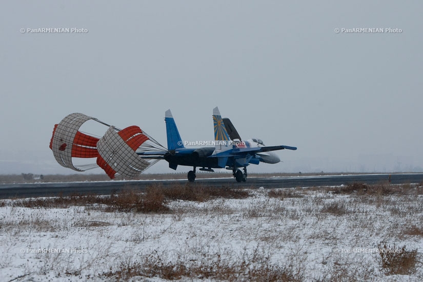 «Էրեբունի» ռազմական օդանավակայանից մեկնարկել է Ռուսաստանի ռազմաօդային ուժերի «Ռուսական վիտյազներ» ավիացիոն խմբի բացառիկ ավիացուցադրությունը