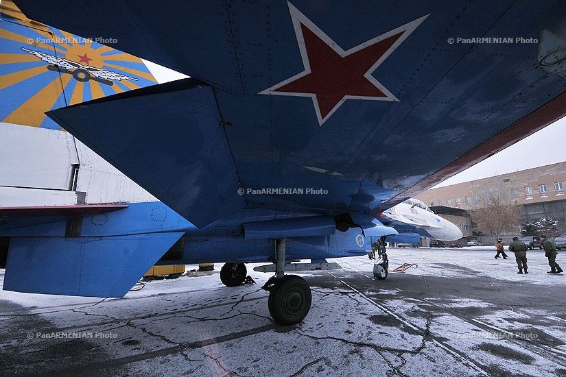 «Էրեբունի» ռազմական օդանավակայանից մեկնարկել է Ռուսաստանի ռազմաօդային ուժերի «Ռուսական վիտյազներ» ավիացիոն խմբի բացառիկ ավիացուցադրությունը