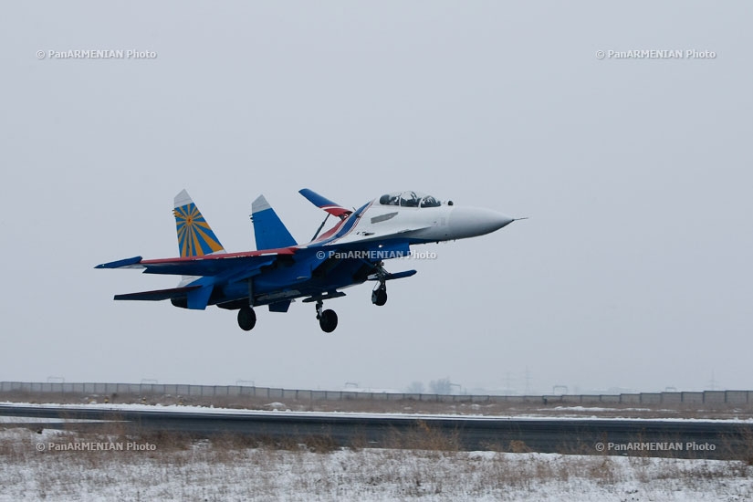 «Էրեբունի» ռազմական օդանավակայանից մեկնարկել է Ռուսաստանի ռազմաօդային ուժերի «Ռուսական վիտյազներ» ավիացիոն խմբի բացառիկ ավիացուցադրությունը