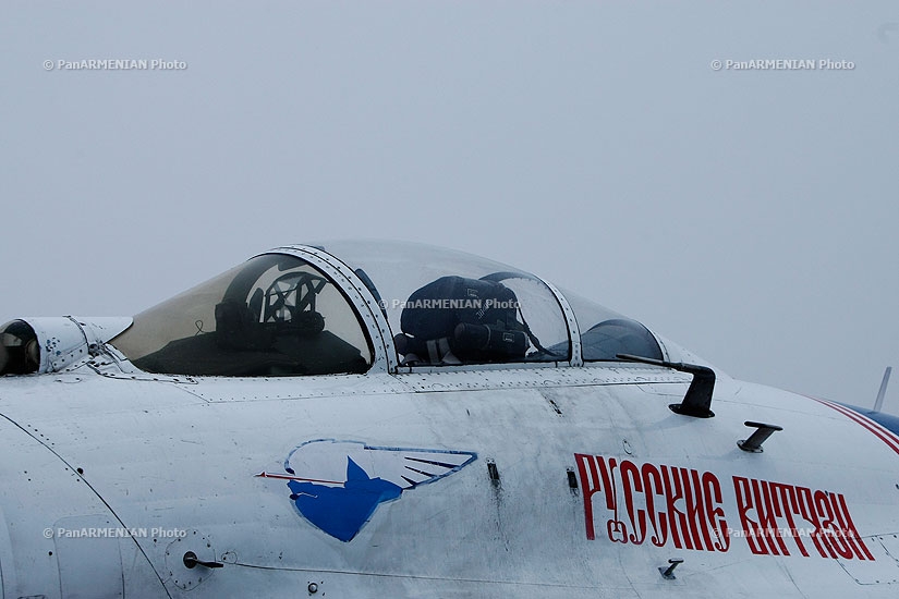 «Էրեբունի» ռազմական օդանավակայանից մեկնարկել է Ռուսաստանի ռազմաօդային ուժերի «Ռուսական վիտյազներ» ավիացիոն խմբի բացառիկ ավիացուցադրությունը