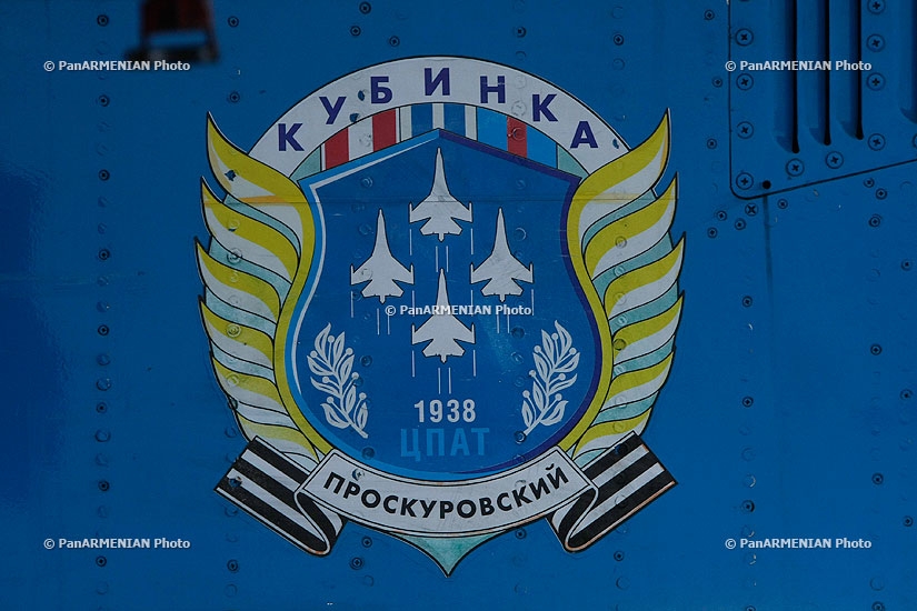 «Էրեբունի» ռազմական օդանավակայանից մեկնարկել է Ռուսաստանի ռազմաօդային ուժերի «Ռուսական վիտյազներ» ավիացիոն խմբի բացառիկ ավիացուցադրությունը