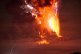 Evacuations ordered as Chile’s Calbuco volcano erupts