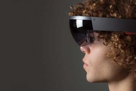 Microsoft offers up-close look at HoloLens headset