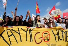 Тысячи людей в Германии встретили Эрдогана акцией протеста: Не обошлось без столкновений