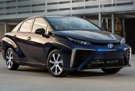 Toyota приступает к серийному производству автомобиля на водородном топливе