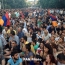 В Ереване, недалеко от резиденции президента Армении, проходит сидячий пикет против повышения тарифов на электроэнергию