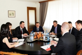 Глава Минэкономики обсудил с главой «Чешских авиалиний» возобновление авиарейса Ереван-Прага