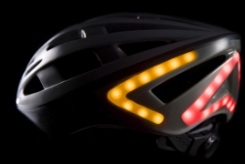 Разработан велосипедный шлем со встроенной световой индикацией