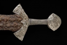 Նորվեգիայում հայտնաբերված վիկինգի թրի վրա քրիստոնեական խորհրդանիշներ կան