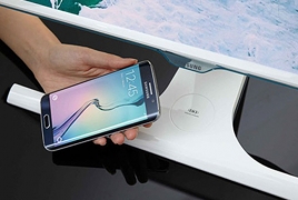 Samsung introduces monitor with mobile wireless charging