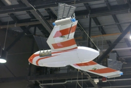 Разработан беспилотник, способный летать по воздуху и нырять под воду