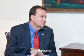 U.S. envoy visits Finance Ministry’s IT Infrastructure Development division