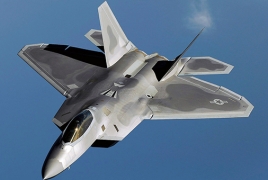 США перебазировали четыре истребителя F-22 Raptor в Европу