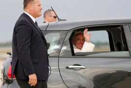 Pope Francis starts historic tour of U.S.