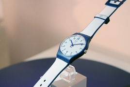 Swatch, Visa team up for pay-by-the-wrist initiative