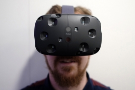 HTC pledges to release Vive VR headset in April 2016