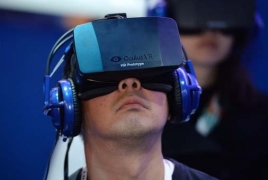 Oculus Rift virtual reality headset starts shipping to developers