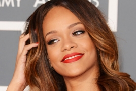Rihanna teasing performance at 2016 Grammy Awards?