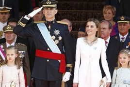 Spanish king taps Socialist leader to try to form government