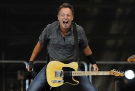 Bruce Springsteen unveils autobiography release date