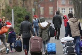 Majority of Czechs oppose taking in refugees from war zones: poll