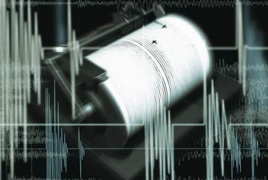 Quake hits southern Greek city, damages homes