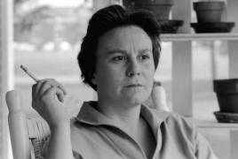 “To Kill a Mockingbird” author Harper Lee dies at 89