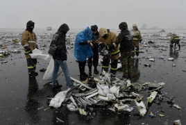 Russia retrieves black-box data from crashed plane